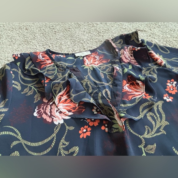 LOFT Ruffle Neck Poet Blouse. Size L. Navy Floral Print. Feminine. Beautiful! - Picture 5 of 12